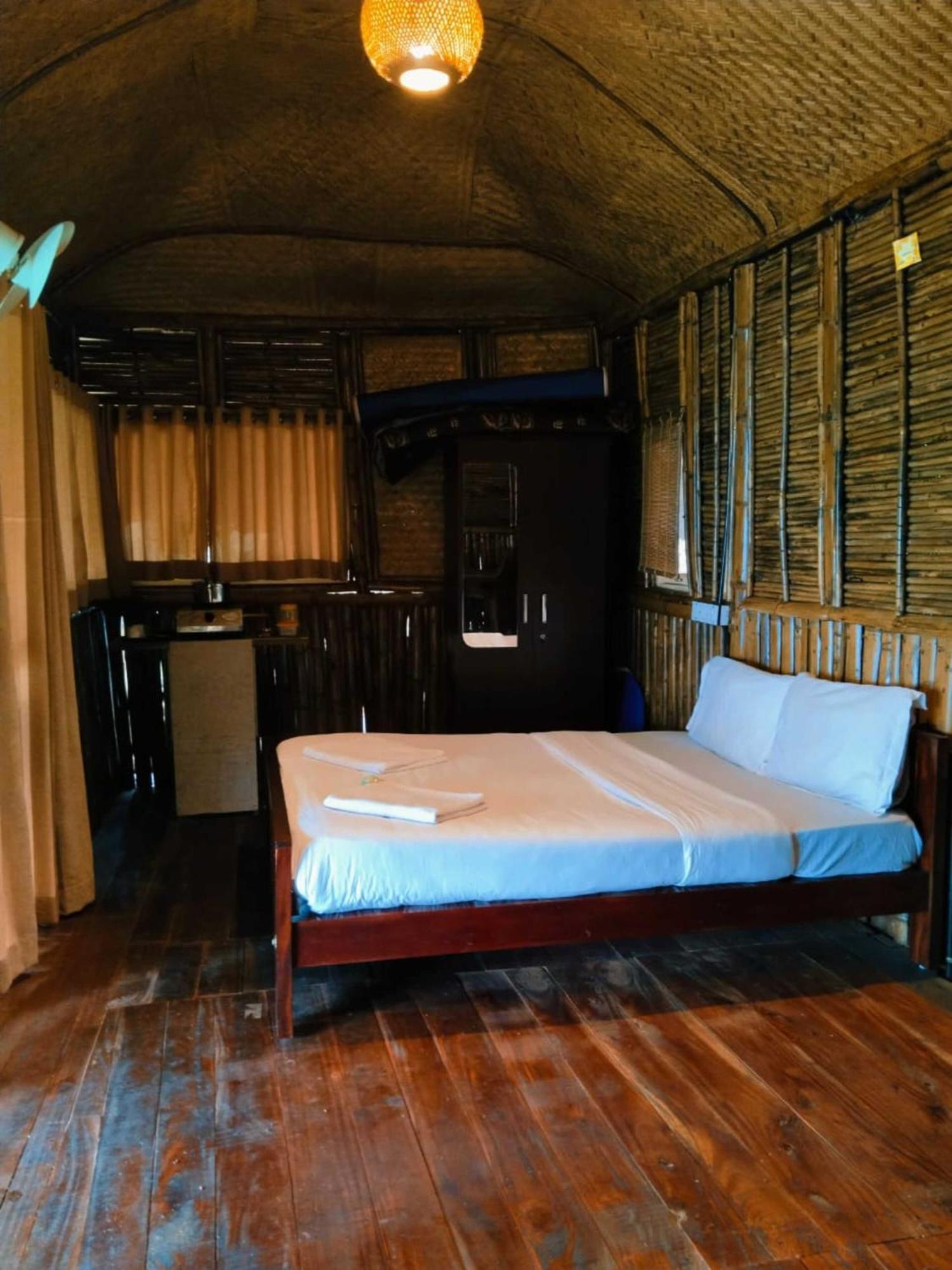 Sunset Valley Kerala Pool Resort - Serene Natural Forest Cottage Stay In Idukki With Sunrise & Sunset Panoramas, Natural Streams & Tranquil Summer Evenings Pīrmed Екстериор снимка