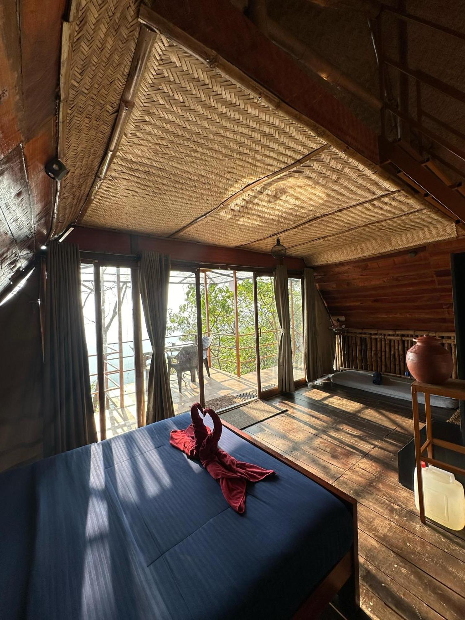 Sunset Valley Kerala Pool Resort - Serene Natural Forest Cottage Stay In Idukki With Sunrise & Sunset Panoramas, Natural Streams & Tranquil Summer Evenings Pīrmed Екстериор снимка