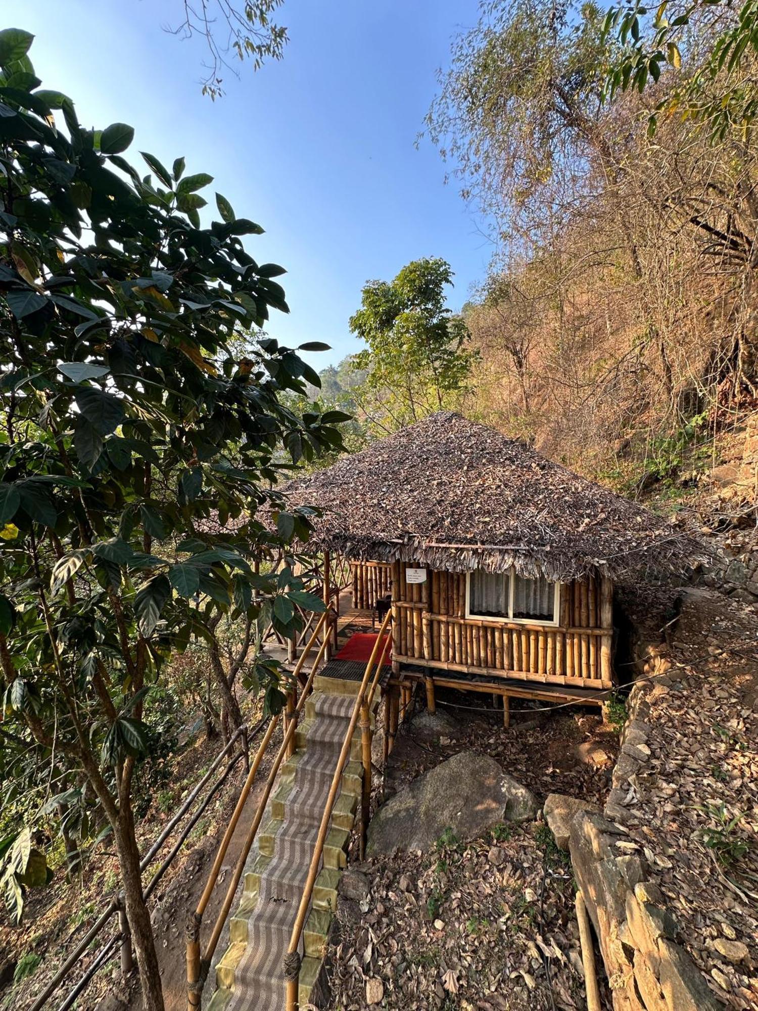 Sunset Valley Kerala Pool Resort - Serene Natural Forest Cottage Stay In Idukki With Sunrise & Sunset Panoramas, Natural Streams & Tranquil Summer Evenings Pīrmed Екстериор снимка