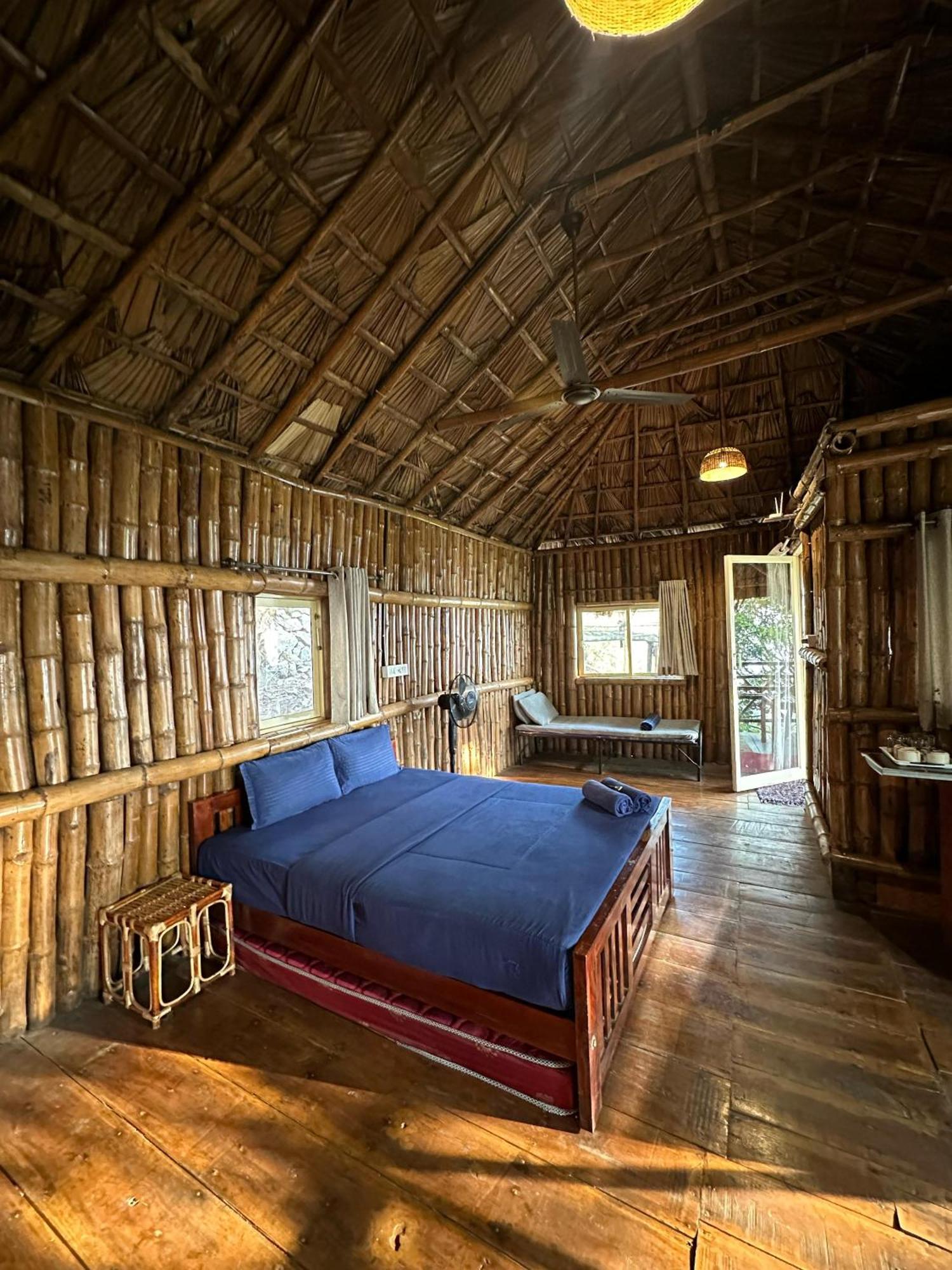 Sunset Valley Kerala Pool Resort - Serene Natural Forest Cottage Stay In Idukki With Sunrise & Sunset Panoramas, Natural Streams & Tranquil Summer Evenings Pīrmed Екстериор снимка