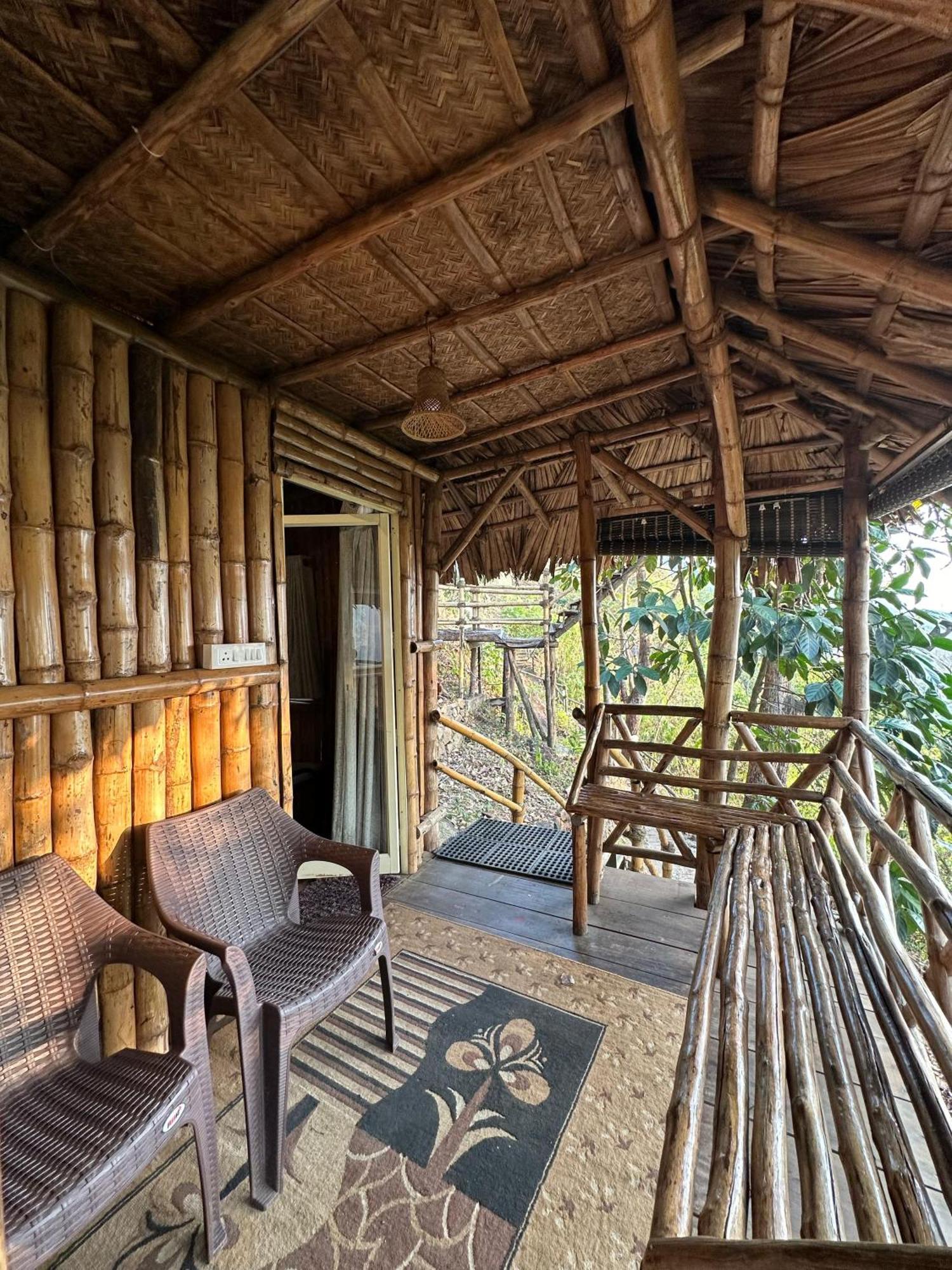 Sunset Valley Kerala Pool Resort - Serene Natural Forest Cottage Stay In Idukki With Sunrise & Sunset Panoramas, Natural Streams & Tranquil Summer Evenings Pīrmed Екстериор снимка