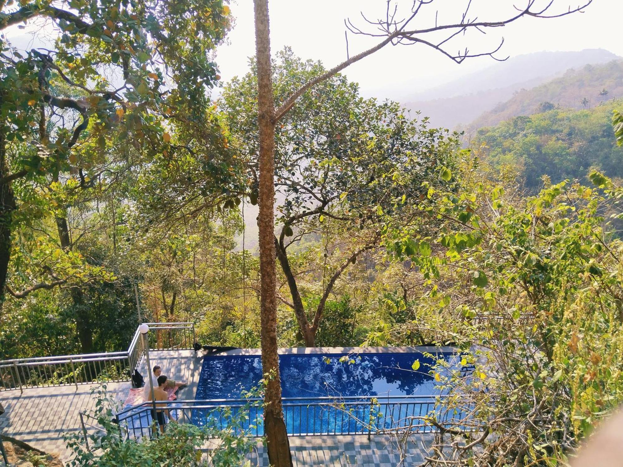 Sunset Valley Kerala Pool Resort - Serene Natural Forest Cottage Stay In Idukki With Sunrise & Sunset Panoramas, Natural Streams & Tranquil Summer Evenings Pīrmed Екстериор снимка