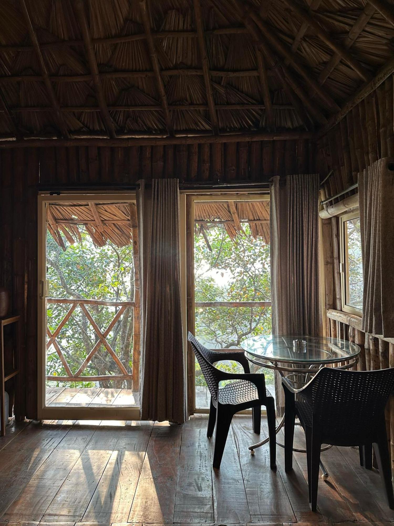 Sunset Valley Kerala Pool Resort - Serene Natural Forest Cottage Stay In Idukki With Sunrise & Sunset Panoramas, Natural Streams & Tranquil Summer Evenings Pīrmed Екстериор снимка