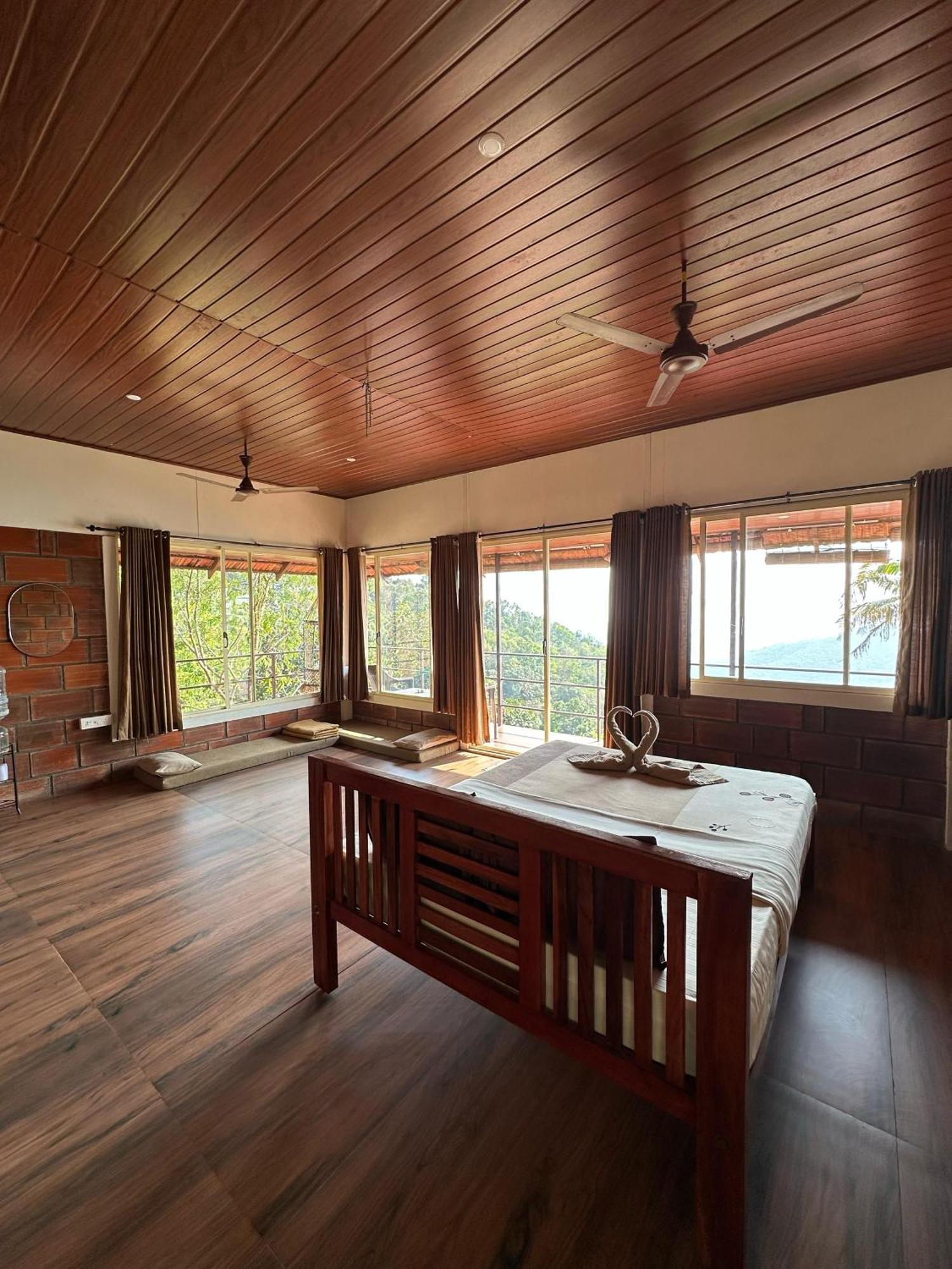 Sunset Valley Kerala Pool Resort - Serene Natural Forest Cottage Stay In Idukki With Sunrise & Sunset Panoramas, Natural Streams & Tranquil Summer Evenings Pīrmed Екстериор снимка